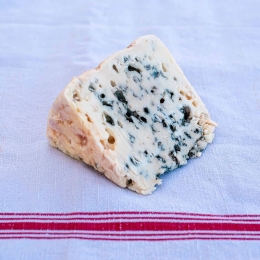 Roquefort (ròcafòrt en occitan rouergat)