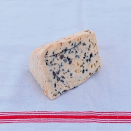 Roquefort (ròcafòrt en occitan rouergat)