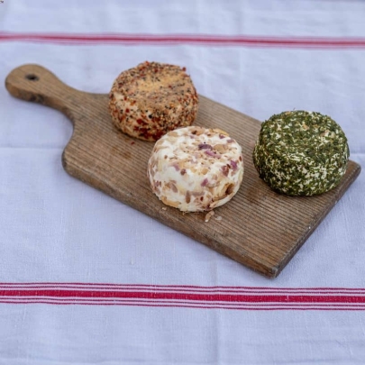 3 petits Fromages frais de Brebis aux Herbes